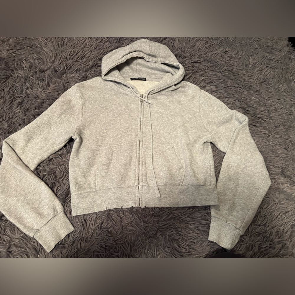 Brandy Melville cropped zip up